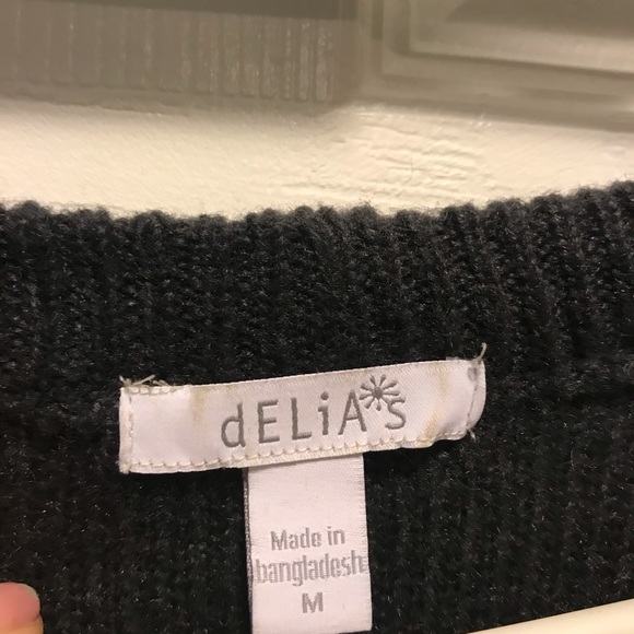 Delia’s sweater short sleeve cardigan with button - Picture 2 of 2